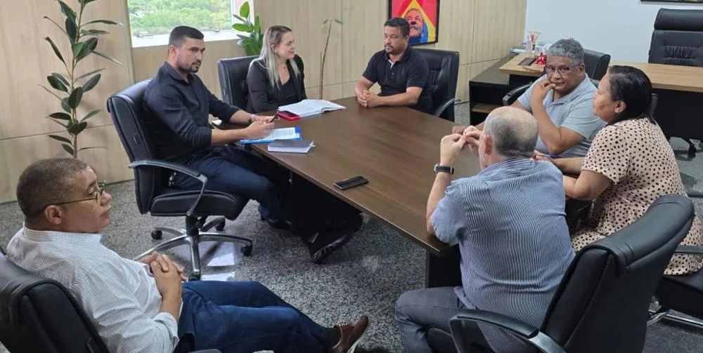 Vereadores de Mirante da Serra e deputada Claudia de Jesus - Foto: Assessoria