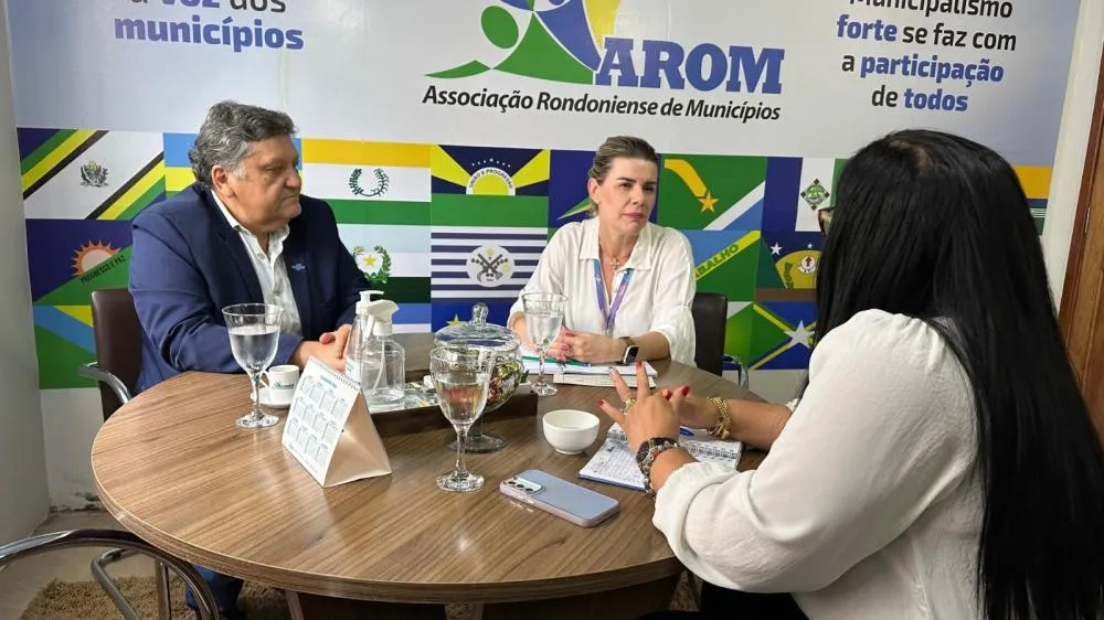 AROM e Sebrae alinham parceria para aproximar gestores do empreendedorismo