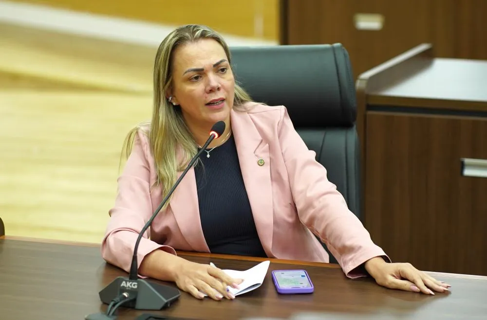 Deputada Cláudia de Jesus solicita regularização e repasse de área rural para a Emater