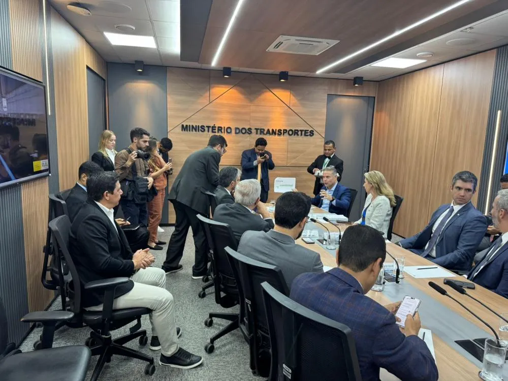 AROM participa de reunião com ministro dos Transportes em busca de soluções para a ponte do Rio Candeias