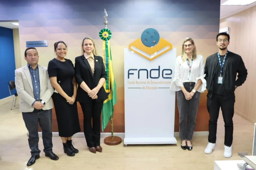 Deputada Cláudia de Jesus articula retomada de obras educacionais em Rondônia com o FNDE