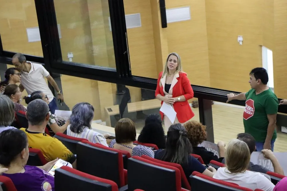 Deputada Cláudia de Jesus apoia greve da educação em Rondônia e defende diálogo imediato com o governo