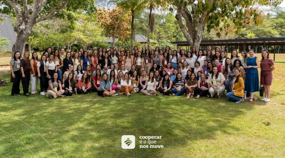 Colaboradoras do Sistema CrediSIS participaram de dois dias interação, com palestras, atividades, depoimentos de vivência e luau de encerramento. (Foto: Assessoria/CrediSIS)