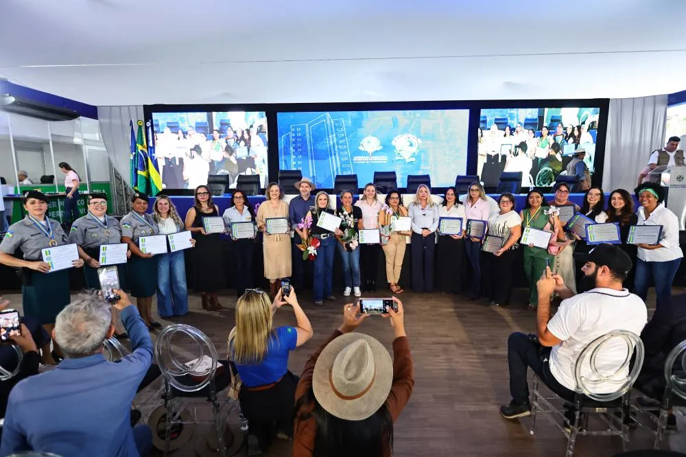 Cláudia de Jesus realiza homenagem a mulheres na Rondônia Rural Show