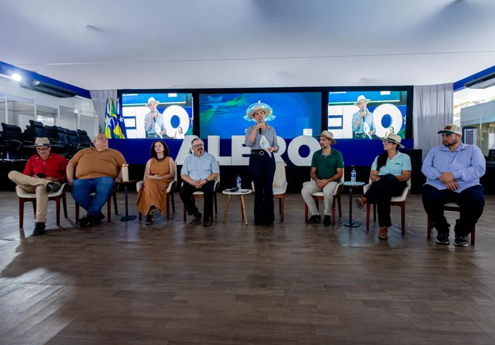 Cláudia de Jesus realiza debate sobre agroindústria na Rondônia Rural Show