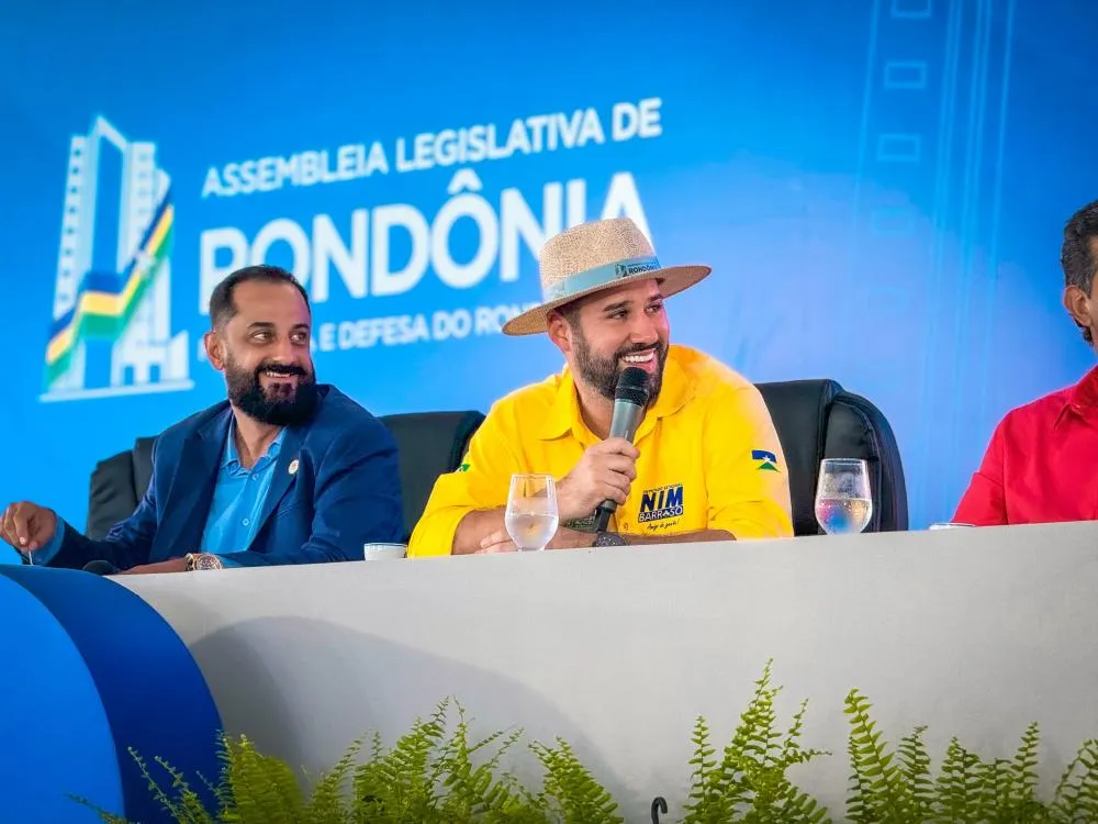 Deputado Nim Barroso recebe título de Cidadão Honorífico