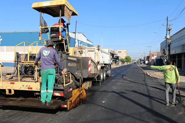 Concluída obras de recapeamento da avenida Brasil