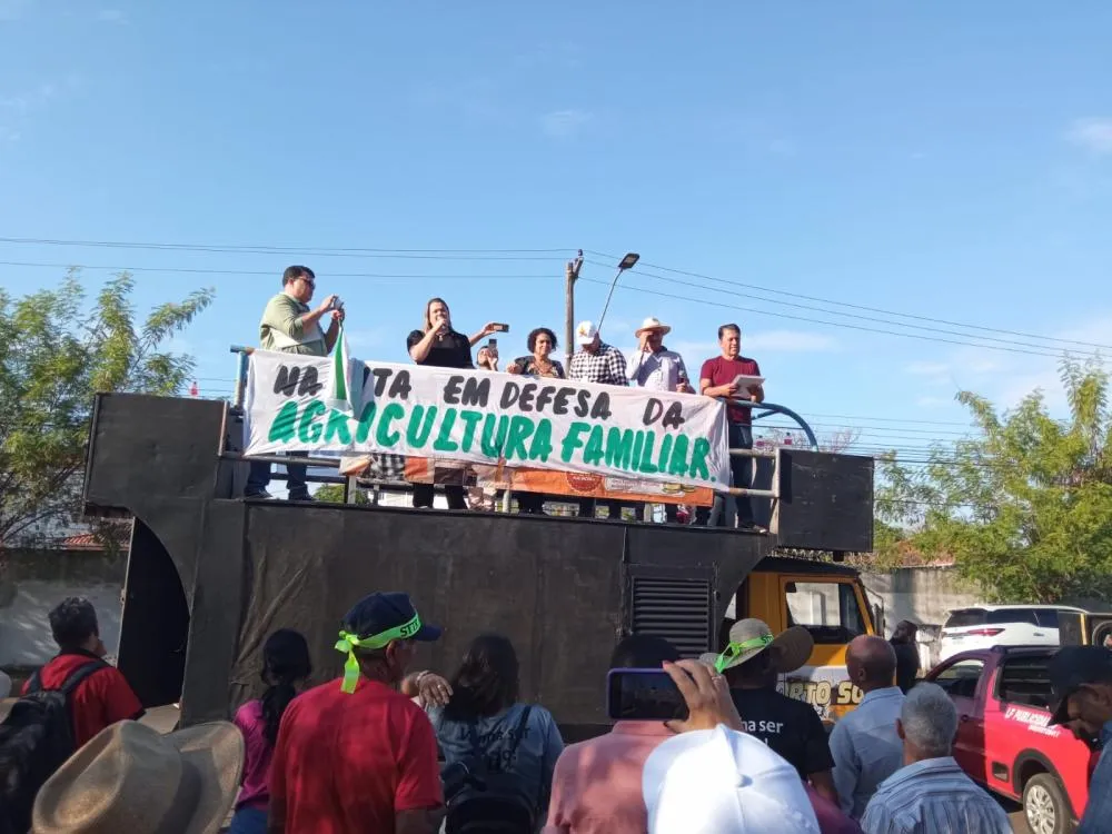 Deputada Cláudia de Jesus apoia a luta dos trabalhadores rurais