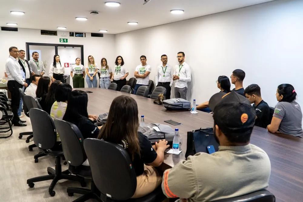 CrediSIS reforça o compromisso com o desenvolvimento de jovens aprendizes