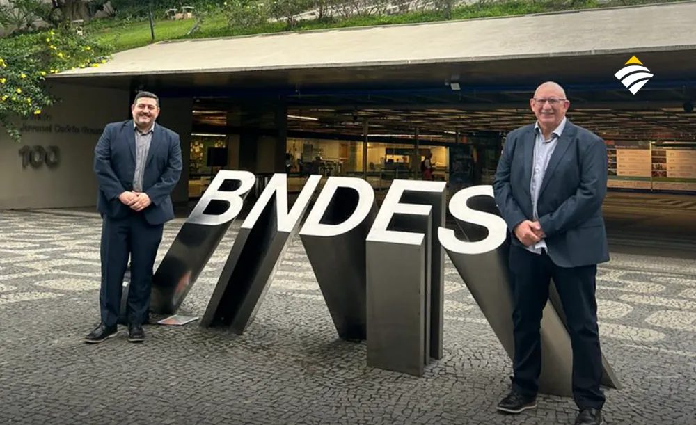 Encontro abordou o bom relacionamento entre a cooperativa de crédito e a instituição, além de discutir novas possibilidades de recursos