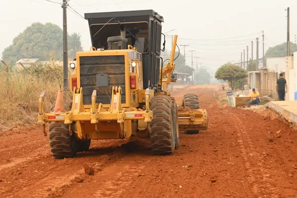 Obras de asfaltamento de ruas chegam ao bairro São Cristóvão