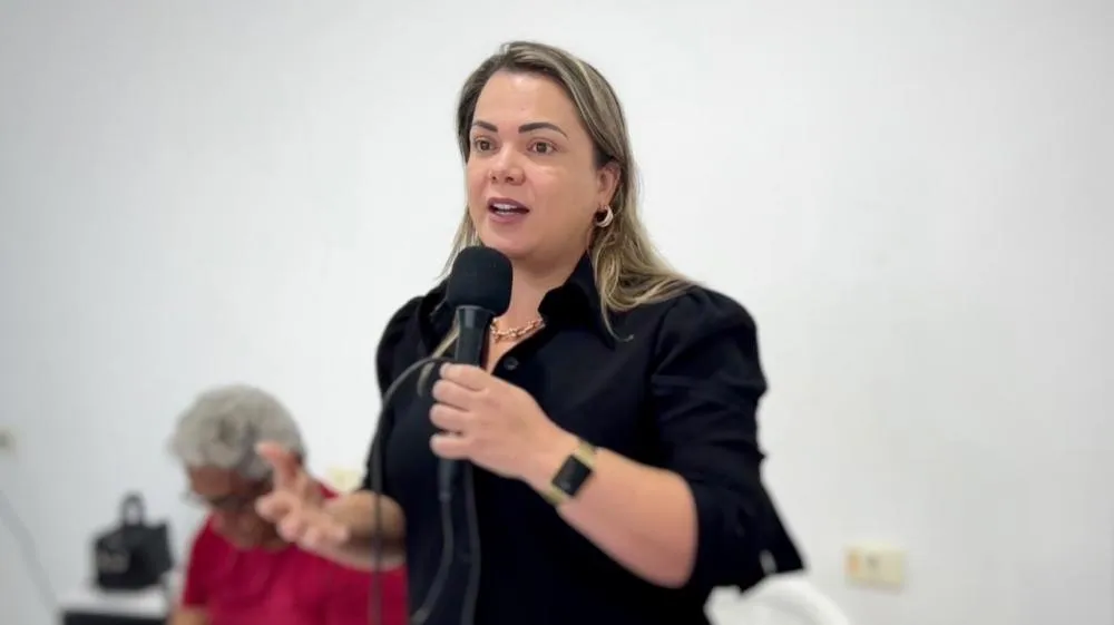 Cláudia de Jesus propõe criação do Dia Estadual do Bombeiro Civil