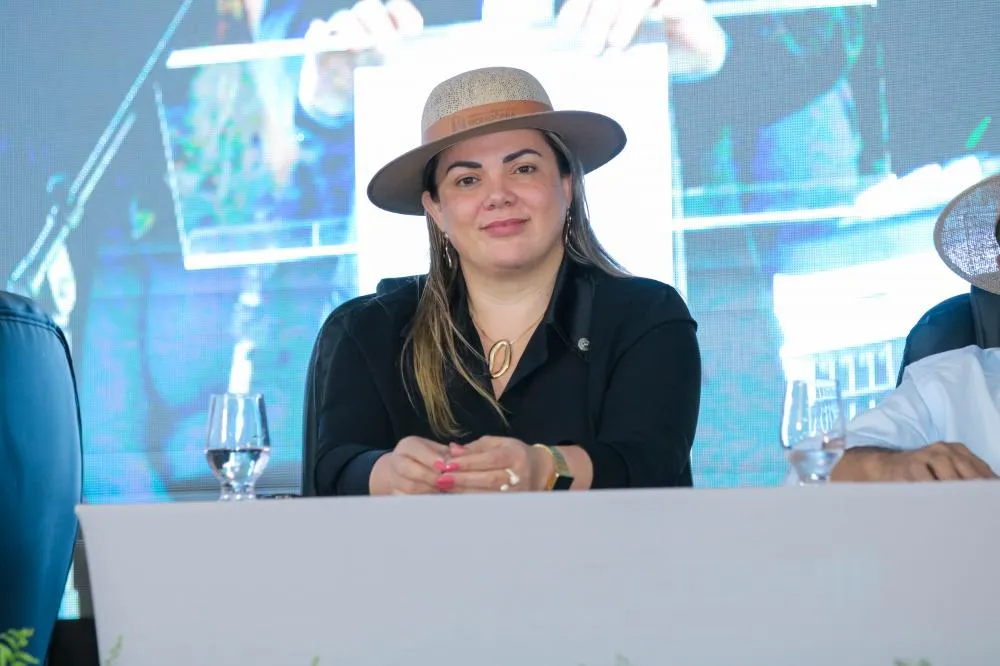 Cláudia de Jesus repassa emenda parlamentar para Alvorada do Oeste