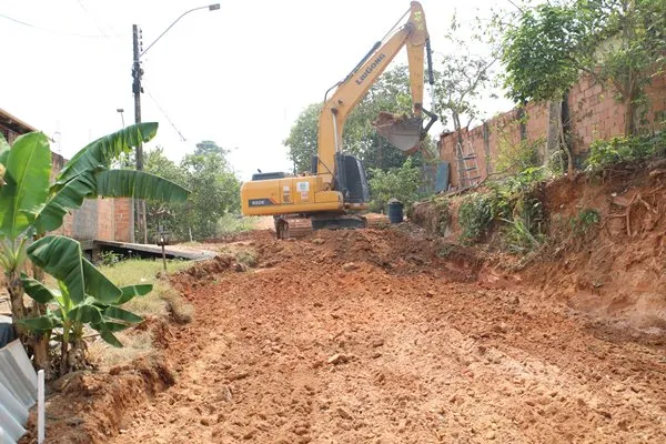 Prefeitura inicia preparação para pavimentar ruas do Novo Horizonte