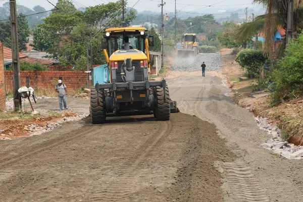 Prefeitura segue com obras para pavimentação de ruas no Bela Vista