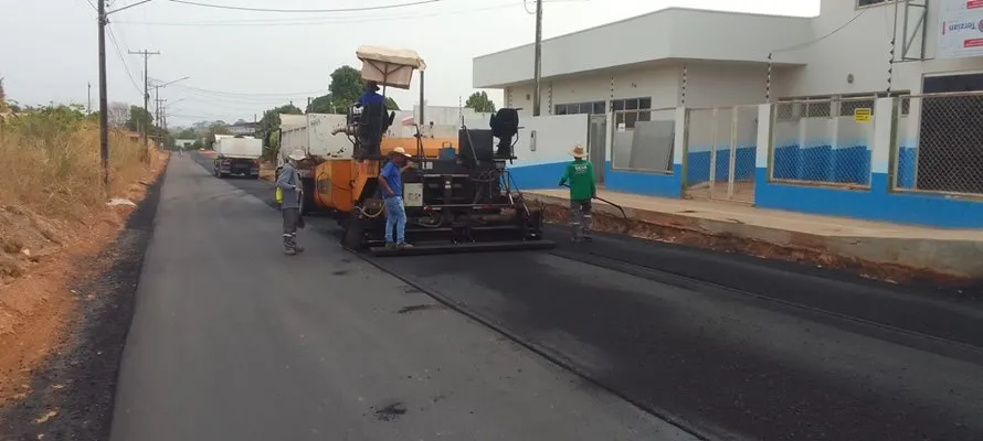 Prefeitura conclui asfaltamento em ruas do bairro Presidencial