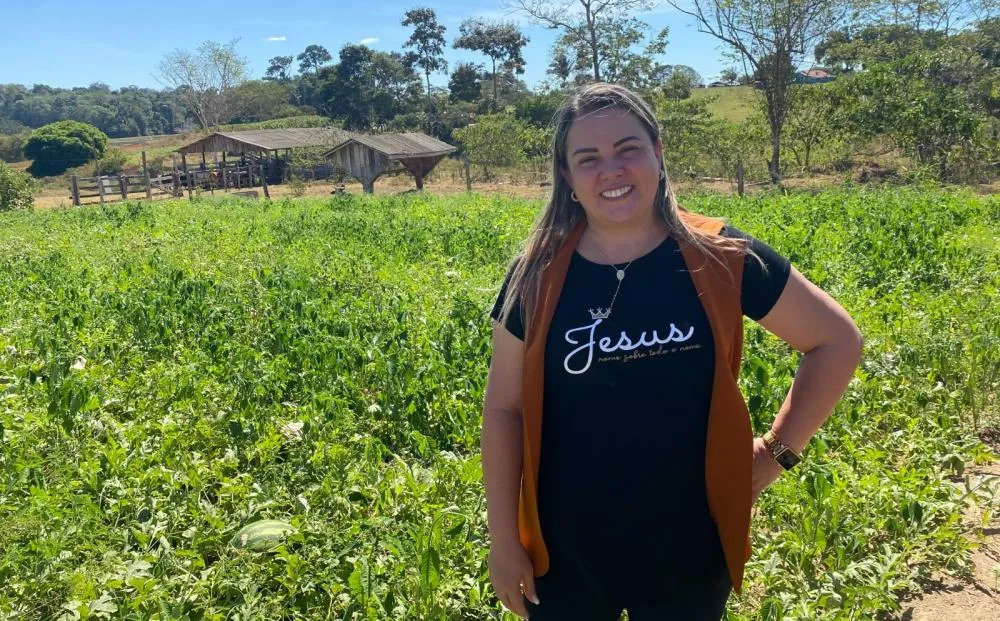 Deputada Cláudia de Jesus repassa recursos para Nova União fortalecer agricultura familiar