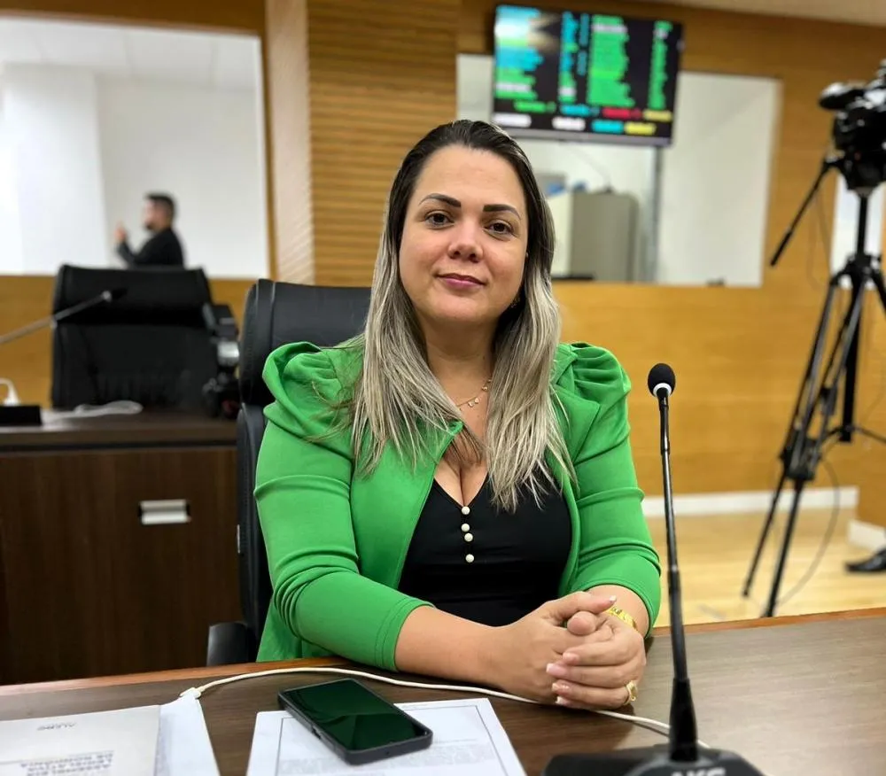 Cláudia de Jesus destaca ação do governo Lula que apoia pescadores de Rondônia