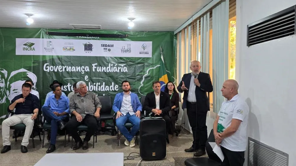 Deputada Cláudia de Jesus acompanha regularização fundiária no Incra