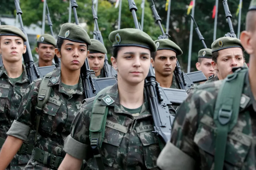 Alistamento militar feminino começa em 1° de janeiro; veja detalhes