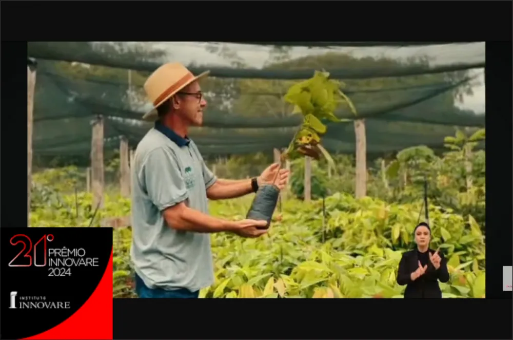 Legenda 1: Juiz Maximiliano Deitos, Ministro Jorge Messias e o engenheiro ambiental Caio Bispo Legenda 2: Coordenador do projeto Walmir Étori, explicando no vídeo sobre a iniciativa