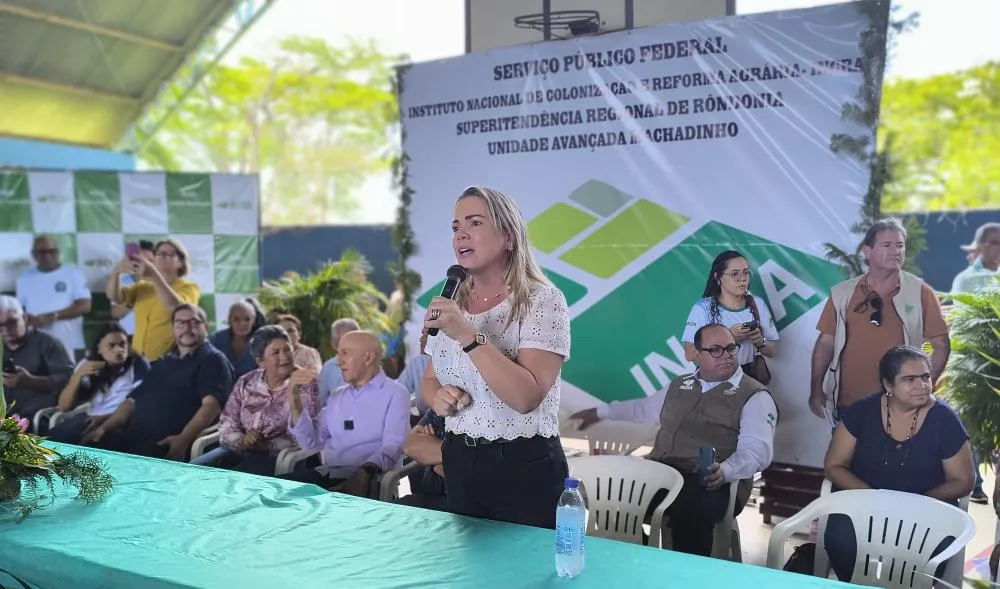 EM MACHADINHO DO OESTE DEPUTADA CLÁUDIA DE JESUS ACOMPANHA AÇÕES DO GOVERNO LULA