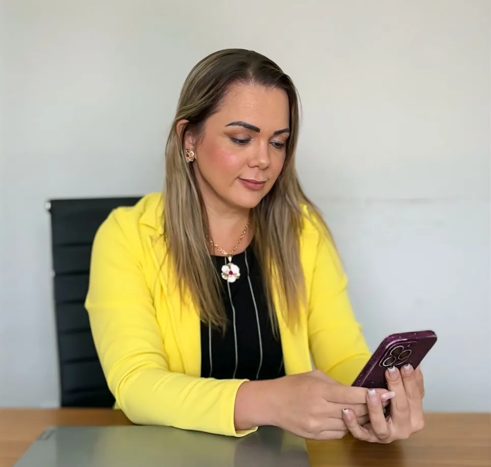 Crianças e adolescentes órfãos do feminicídio ganham amparo com lei da deputada Cláudia de Jesus